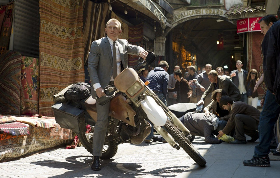 skyfall daniel craig in bike