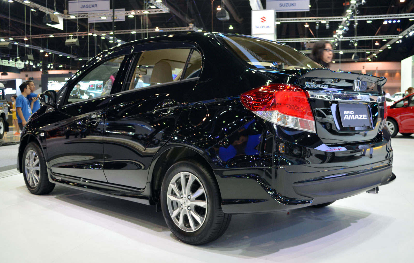 2013-Honda-Brio-Amaze-Compact-Sedan-with-Modulo-Body-Kit diesel