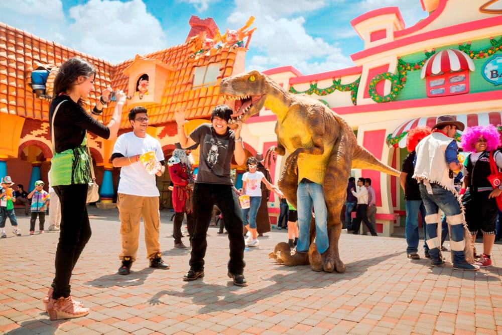 fun-times-adlabs-imagica-dinosaur