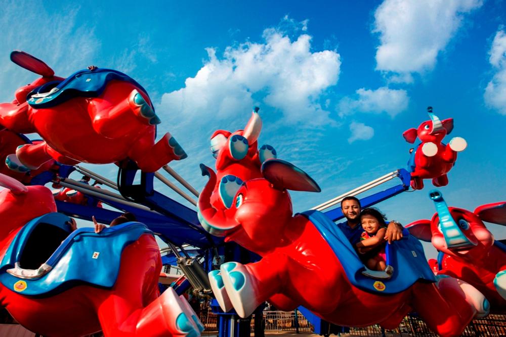 tubby takes adlabs-imagica theme park