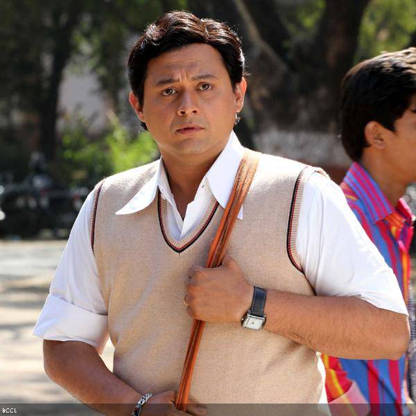 Swapnil-Joshi-Marathi-movie-Duniyadari review