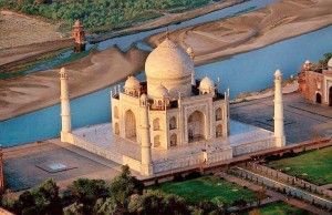 Taj-Mahal-and-surrounding bird view