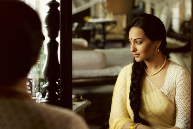 Ranveer-Singh-and-Sonakshi-Hot-in-Lootera INNRV